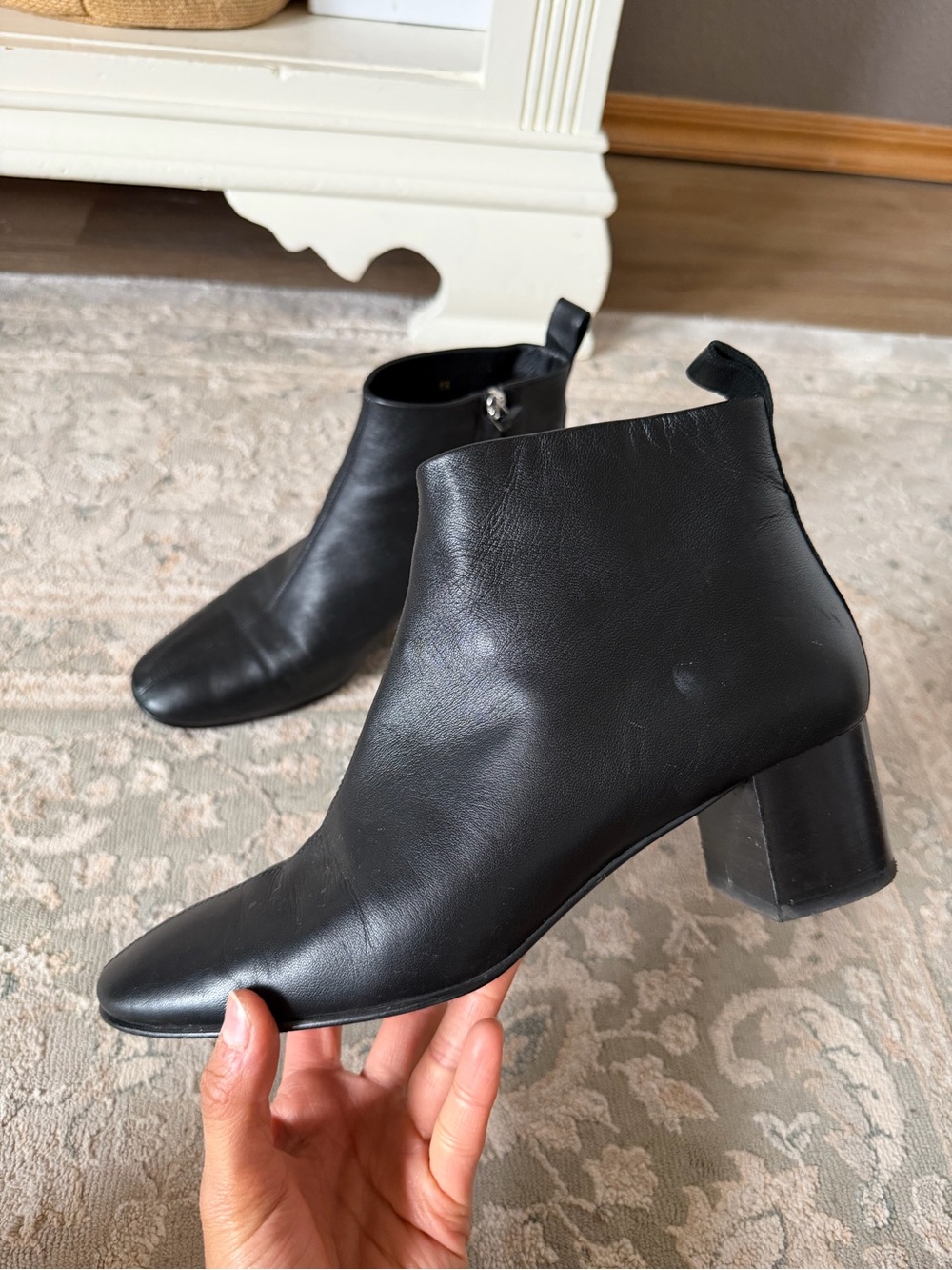 Everlane Black Leather Ankle Booties with Block Heel